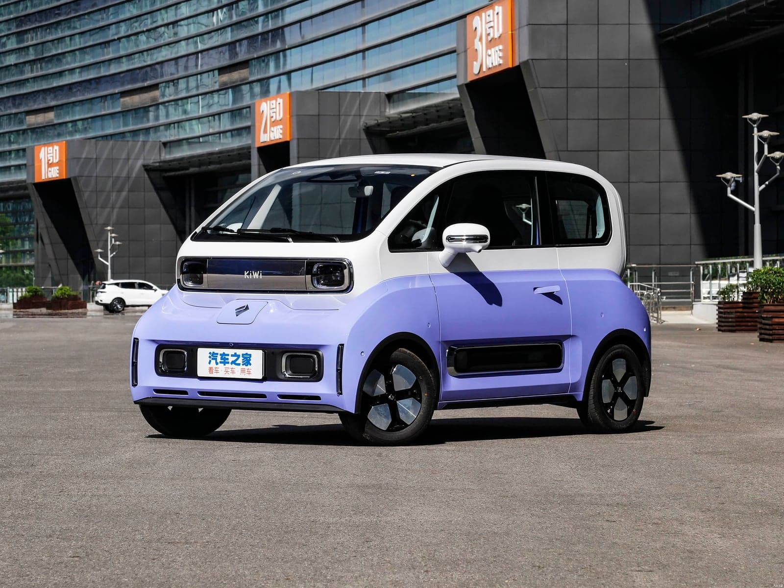Baojun KiWi EV — реальное фото 1