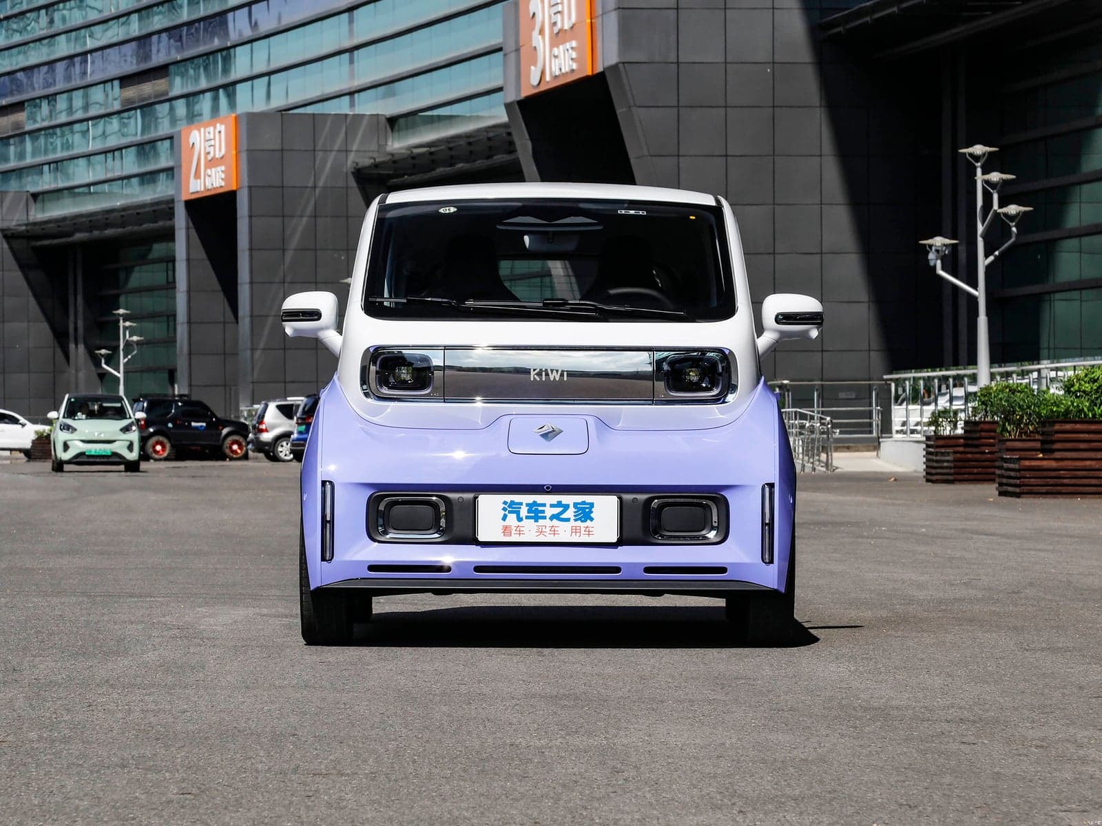 Baojun KiWi EV — реальное фото 2