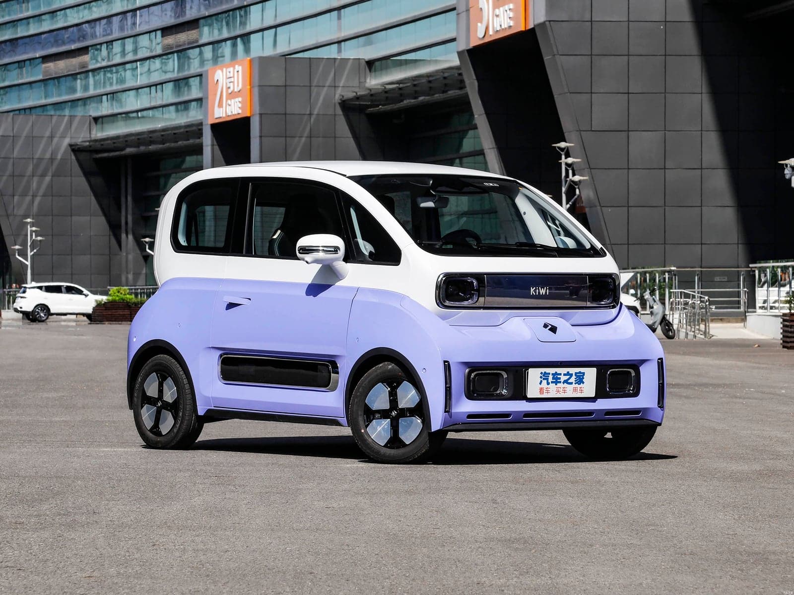 Baojun KiWi EV — реальное фото 3