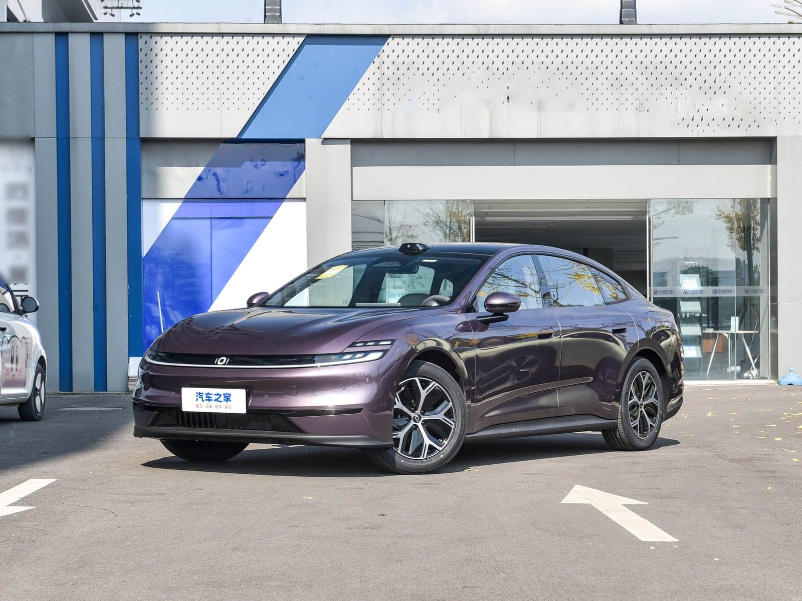 Changan Qiyuan A06 BEV — реальное фото 1
