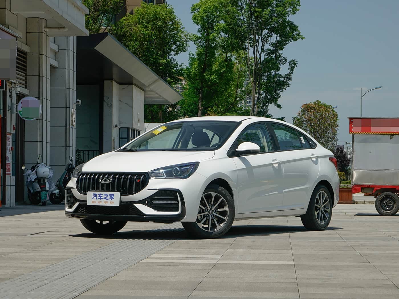 Chery Arrizo 5 — реальное фото 1
