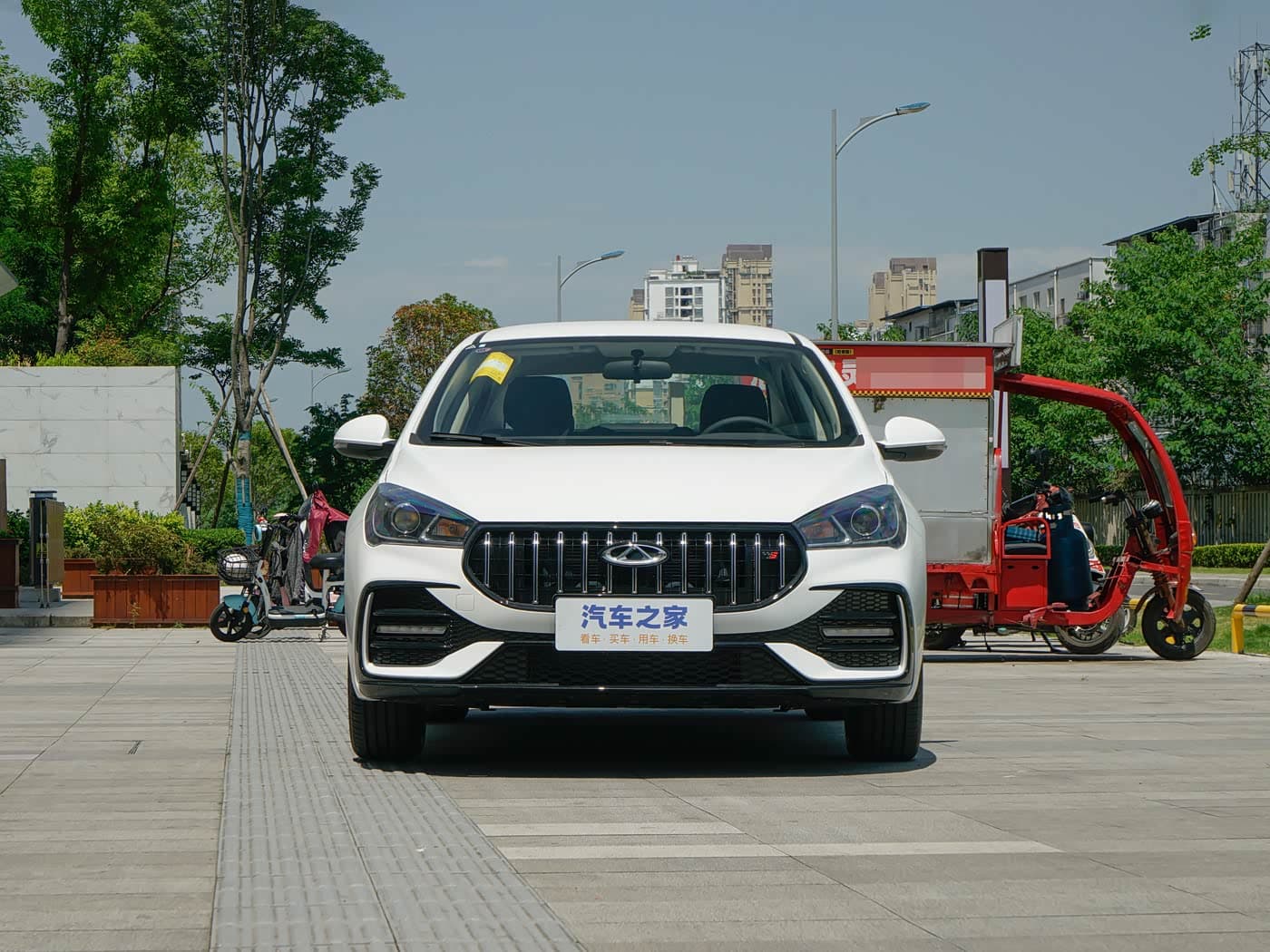 Chery Arrizo 5 — реальное фото 2