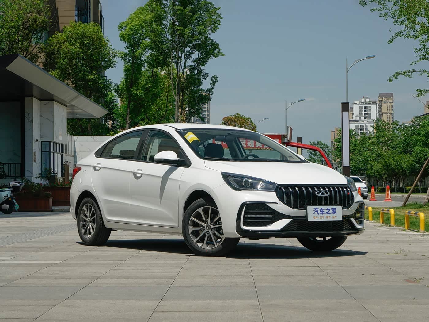 Chery Arrizo 5 — реальное фото 3