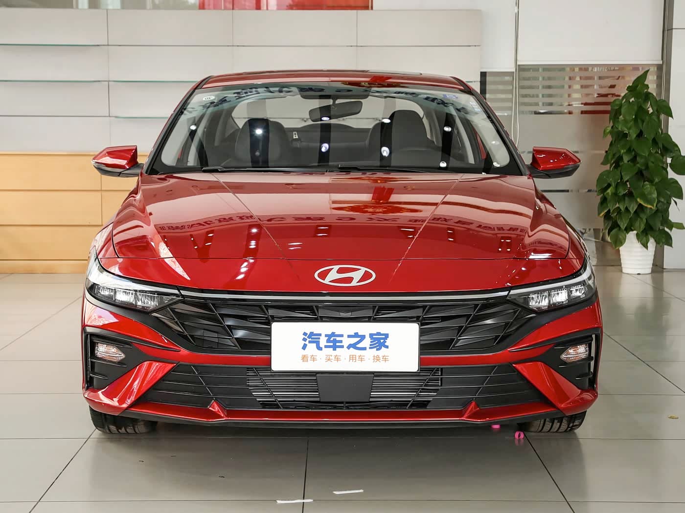 Hyundai Elantra — реальное фото 2