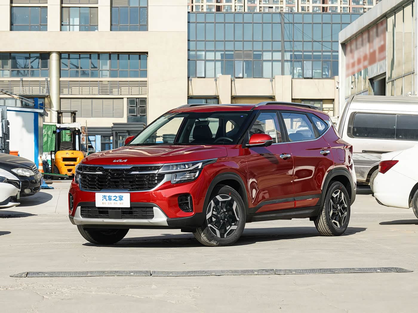 Kia Seltos 2026 · изображение из каталога; соответствие выбранной комплектации и цвету уточним до заказа