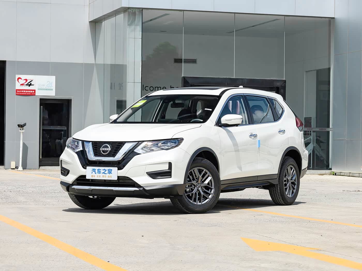 Nissan X-Trail: фото автомобиля