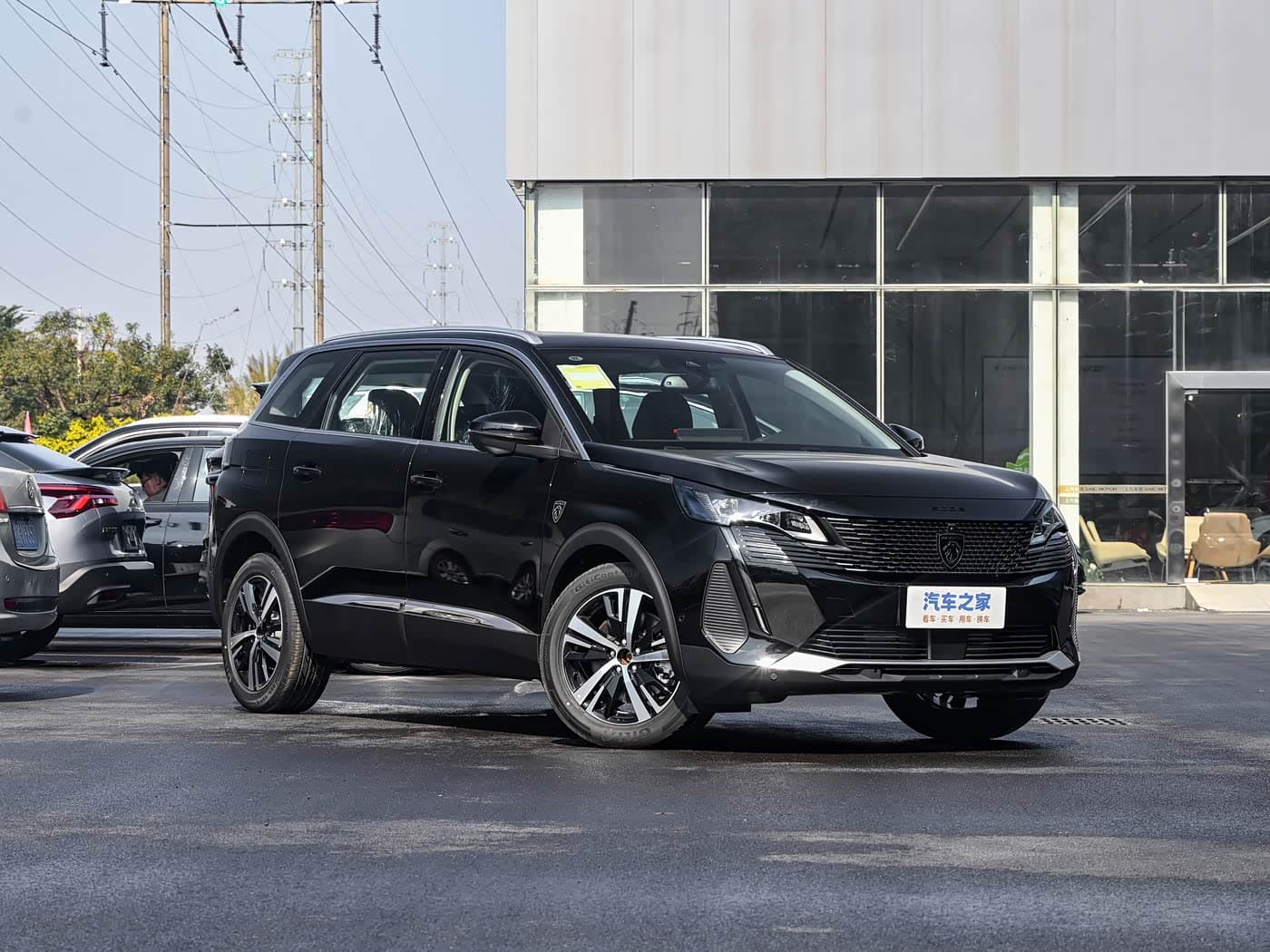 Peugeot 5008 — реальное фото 3