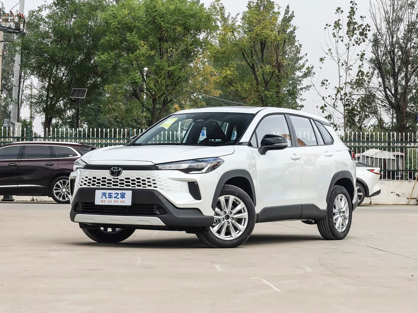 Toyota Corolla Cross, автомобиль из текущего каталога