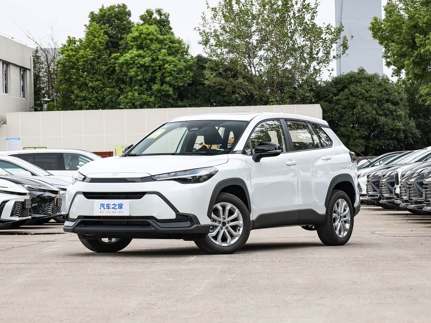 Toyota Frontlander 2026 · изображение из каталога; соответствие выбранной комплектации и цвету уточним до заказа