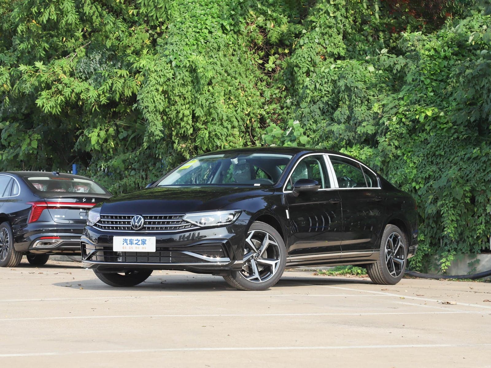 Volkswagen Magotan — реальное фото 1