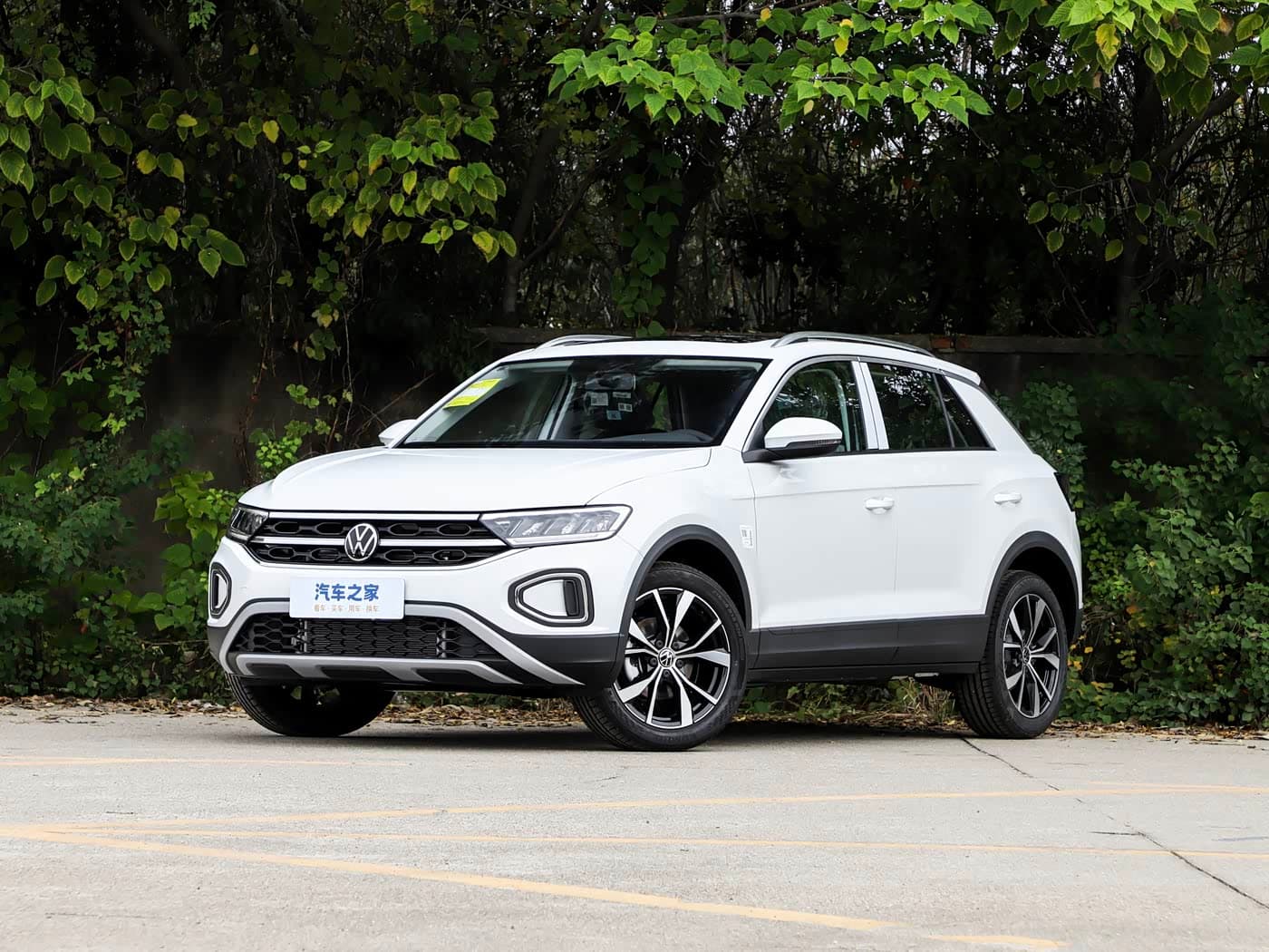 VW T-Roc: фото автомобиля