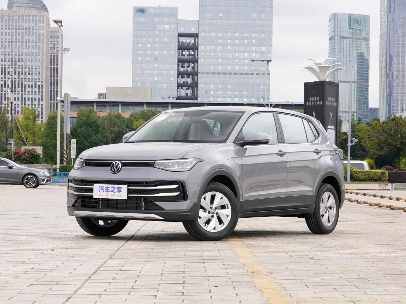 Volkswagen Tharu — реальное фото 1