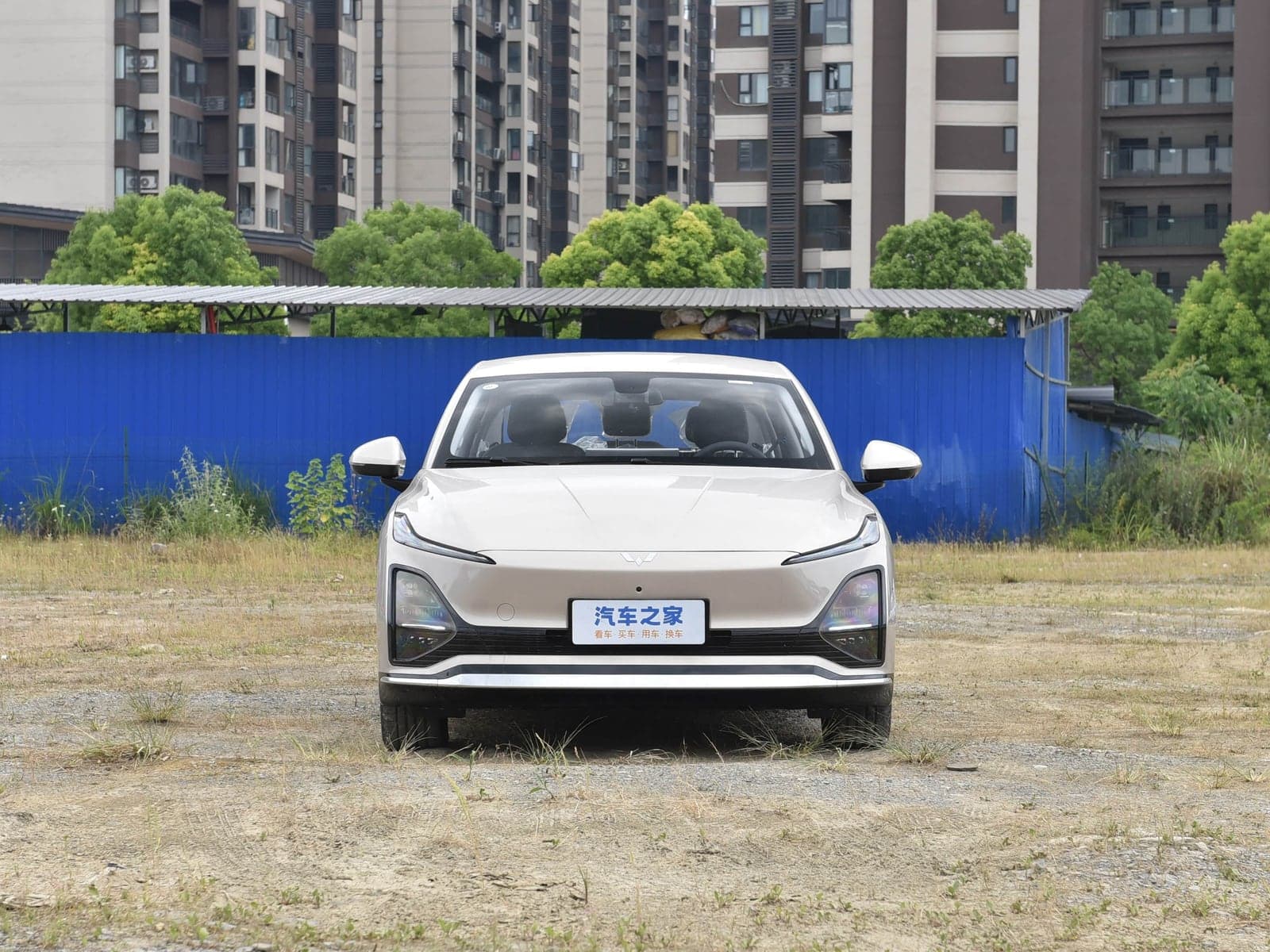 Wuling Starlight EV — реальное фото 2